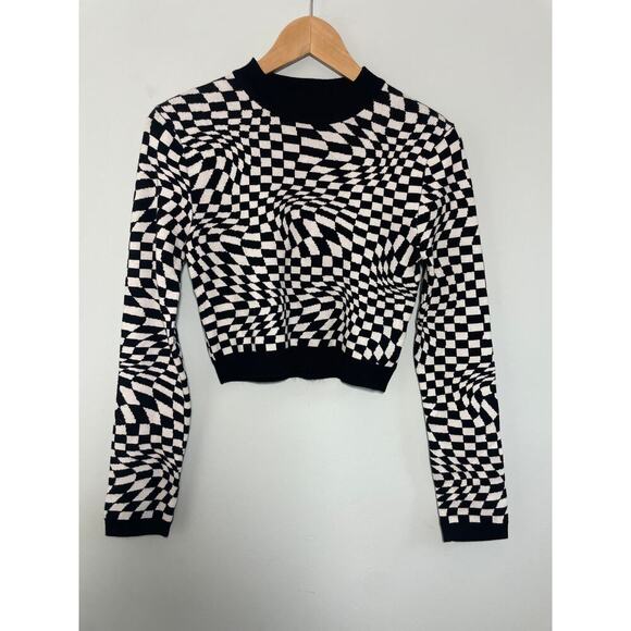 Garage Women’s Medium cropped Sweater black and white illusionist checkerboard - Picture 1 of 6